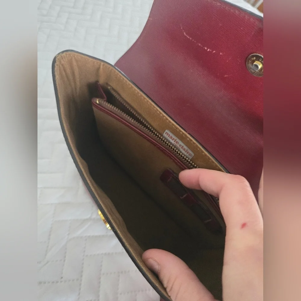 Marie Claire Vintage Crossbody Bag - maroon bordeaux leather